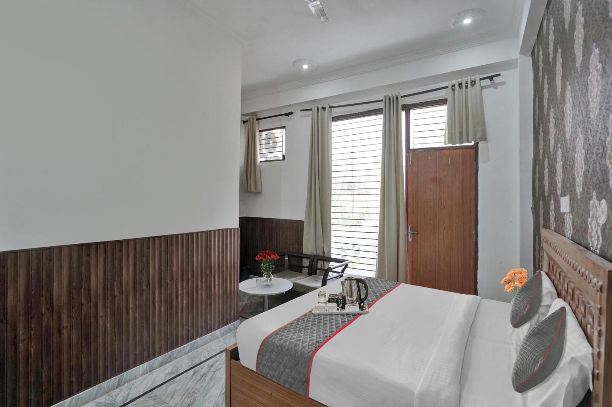 Hotel Collection O Samira Residency Near Botanic Garden Of Indian Republic Noida Zewnętrze zdjęcie