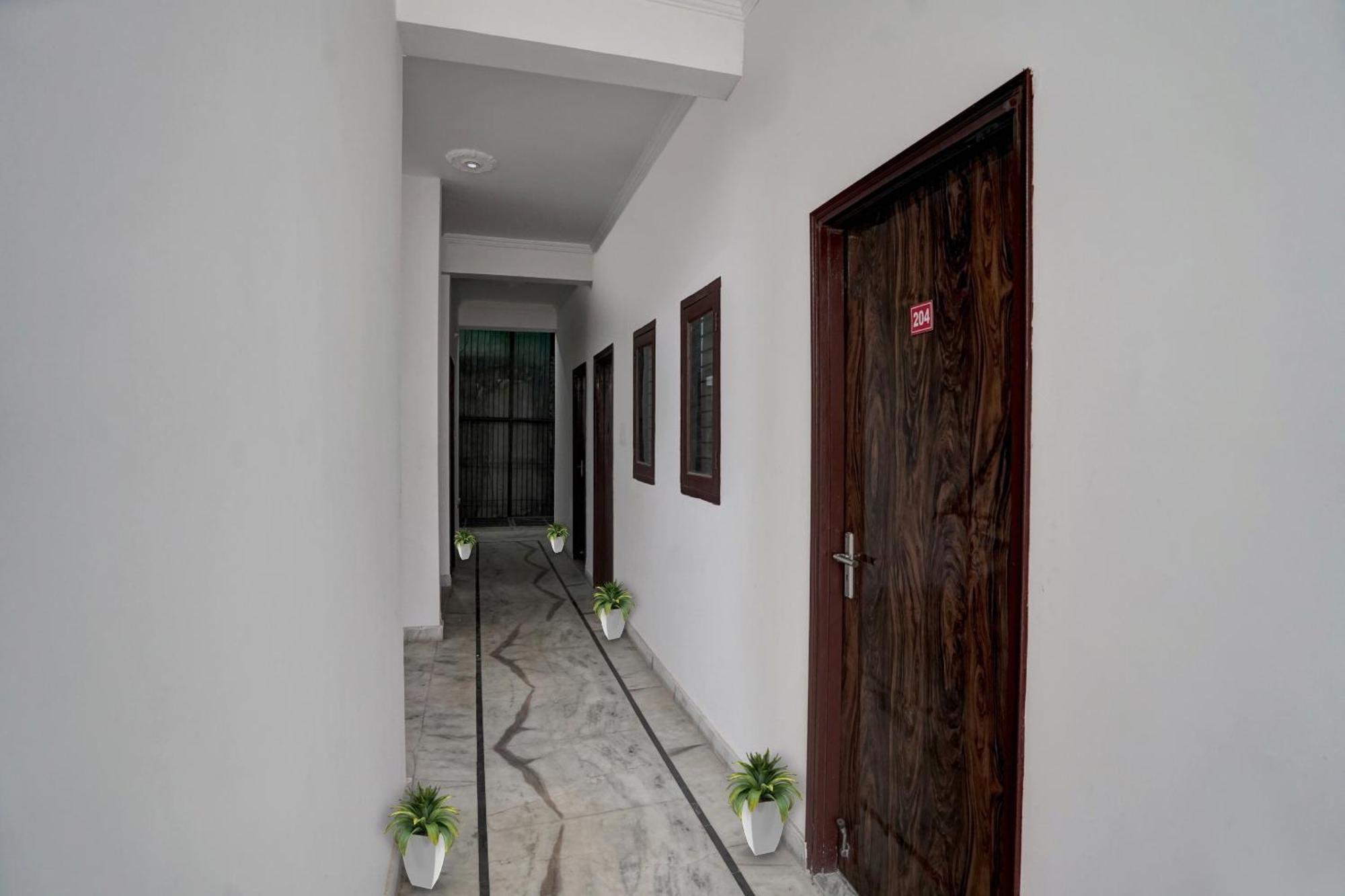 Hotel Collection O Samira Residency Near Botanic Garden Of Indian Republic Noida Zewnętrze zdjęcie