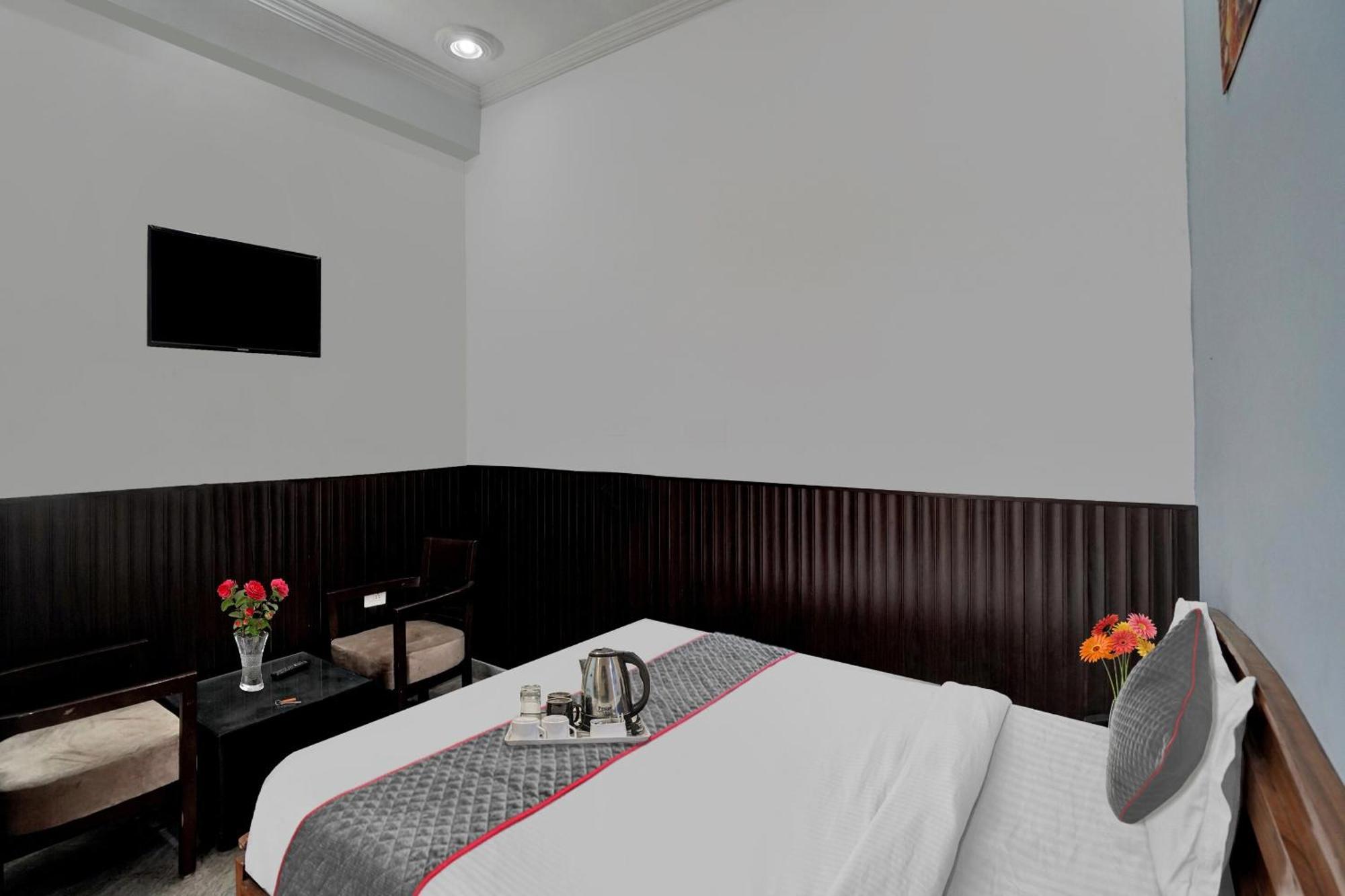 Hotel Collection O Samira Residency Near Botanic Garden Of Indian Republic Noida Zewnętrze zdjęcie