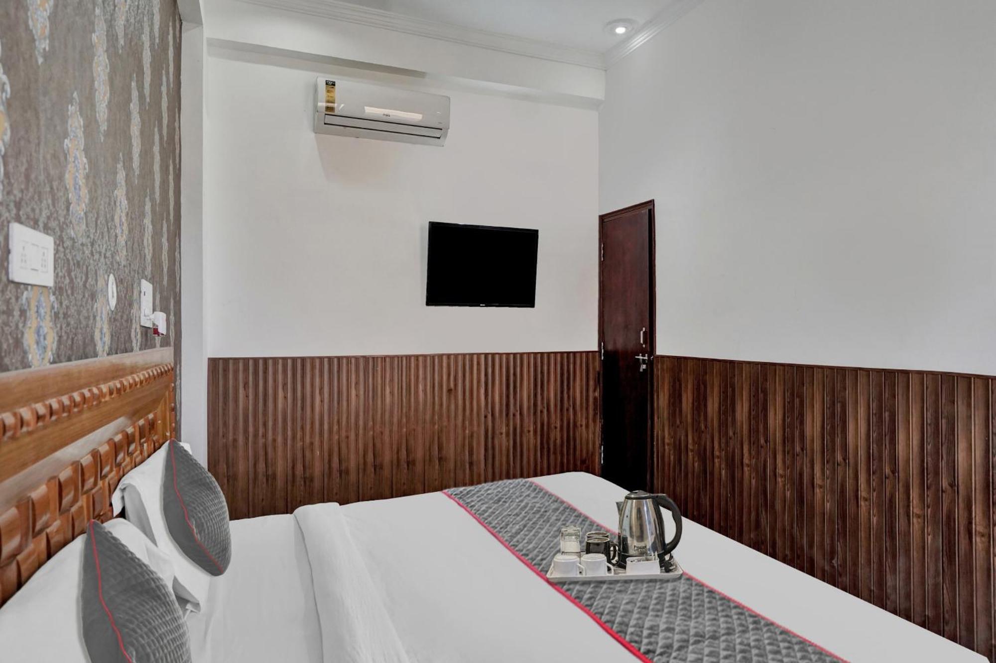 Hotel Collection O Samira Residency Near Botanic Garden Of Indian Republic Noida Zewnętrze zdjęcie